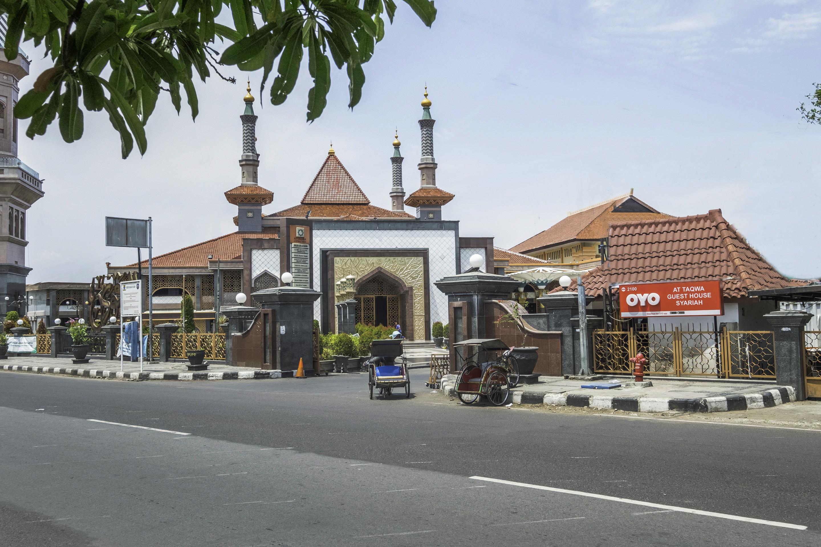 Oyo 2132 Pondok Avicenna Cirebon Extérieur photo
